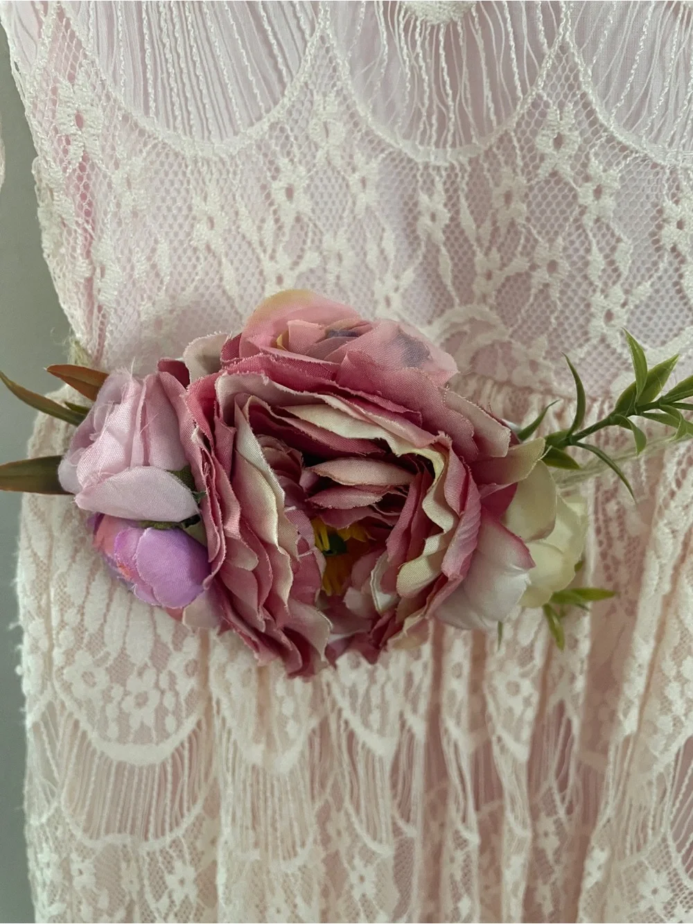 Delicate Pink Lace Formal Photoshoot Dress for Girls with Floral Sash